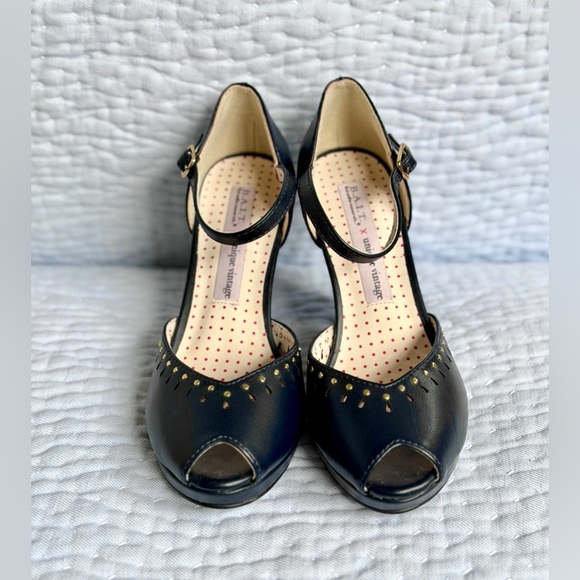 B.A.I.T. Footwear - Navy Letty Heels - Picture 2 of 5